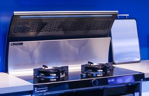 火星人創(chuàng)新高！逆風(fēng)突圍穩(wěn)固集成灶龍頭地位與廚柜戰(zhàn)略升級